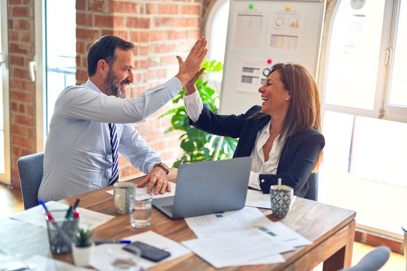 ¿Cómo contratar un plomero de confianza? 7 claves para no equivocarte